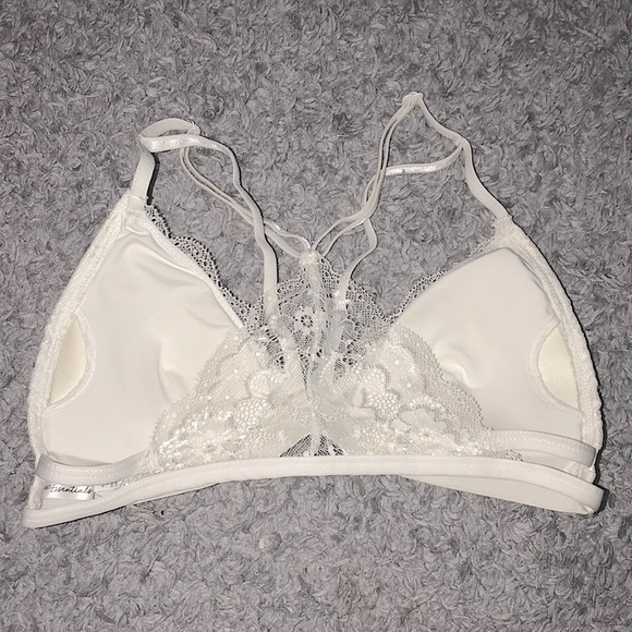 SWS Essentials Bra - Picture 2 of 3
